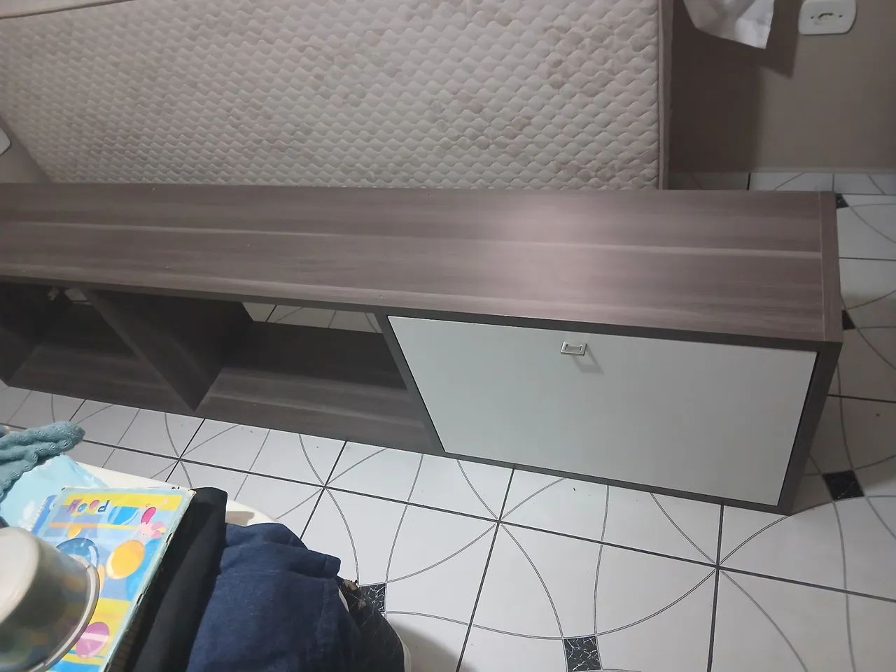 RACK PARA TV E LIVROS - Foto 3