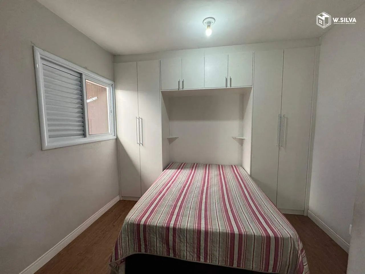 Linda casa com 3 dormitórios, sendo 1 suíte, e 3 vagas de garagem cobertas. - Foto 5
