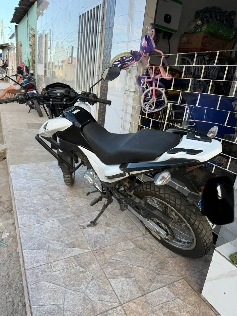 Bros 160