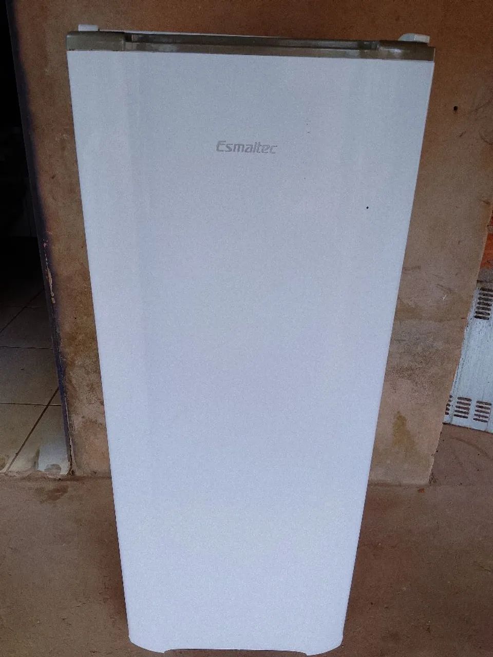 Vendo geladeira funcionando perfeitamente 