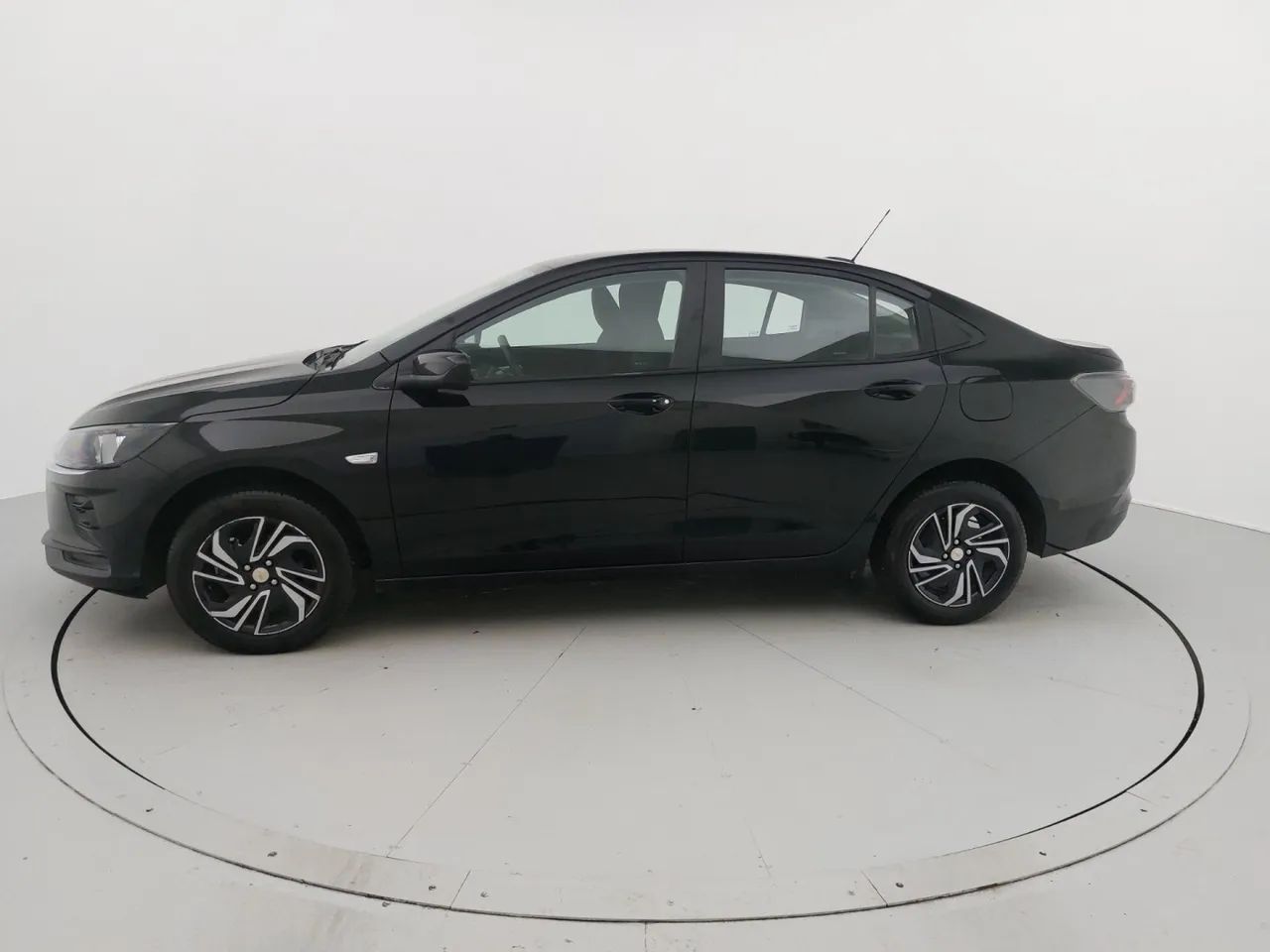 Chevrolet Onix Activ 1.4 8V Flex Aut. 4P, foto 2 de 18