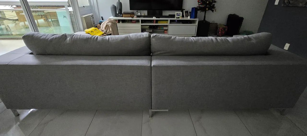 Sofá cinza de 5 lugares do Casa Shopping  - Foto 4