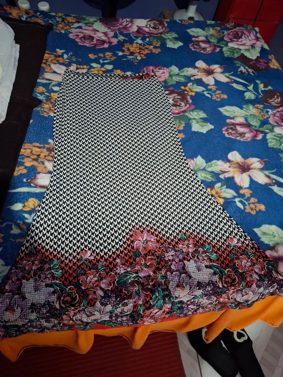 Vendo todos os vestidos por 100 reais. *  - Foto 3
