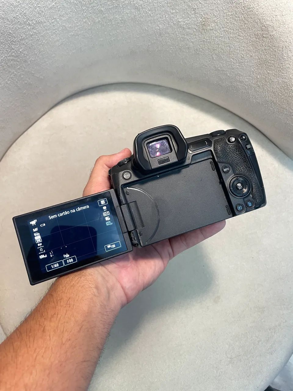 Canon EOS R - Full Frame - Foto 2