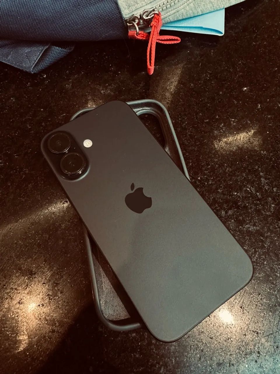 iPhone 16 128 gb preto  - Foto 2