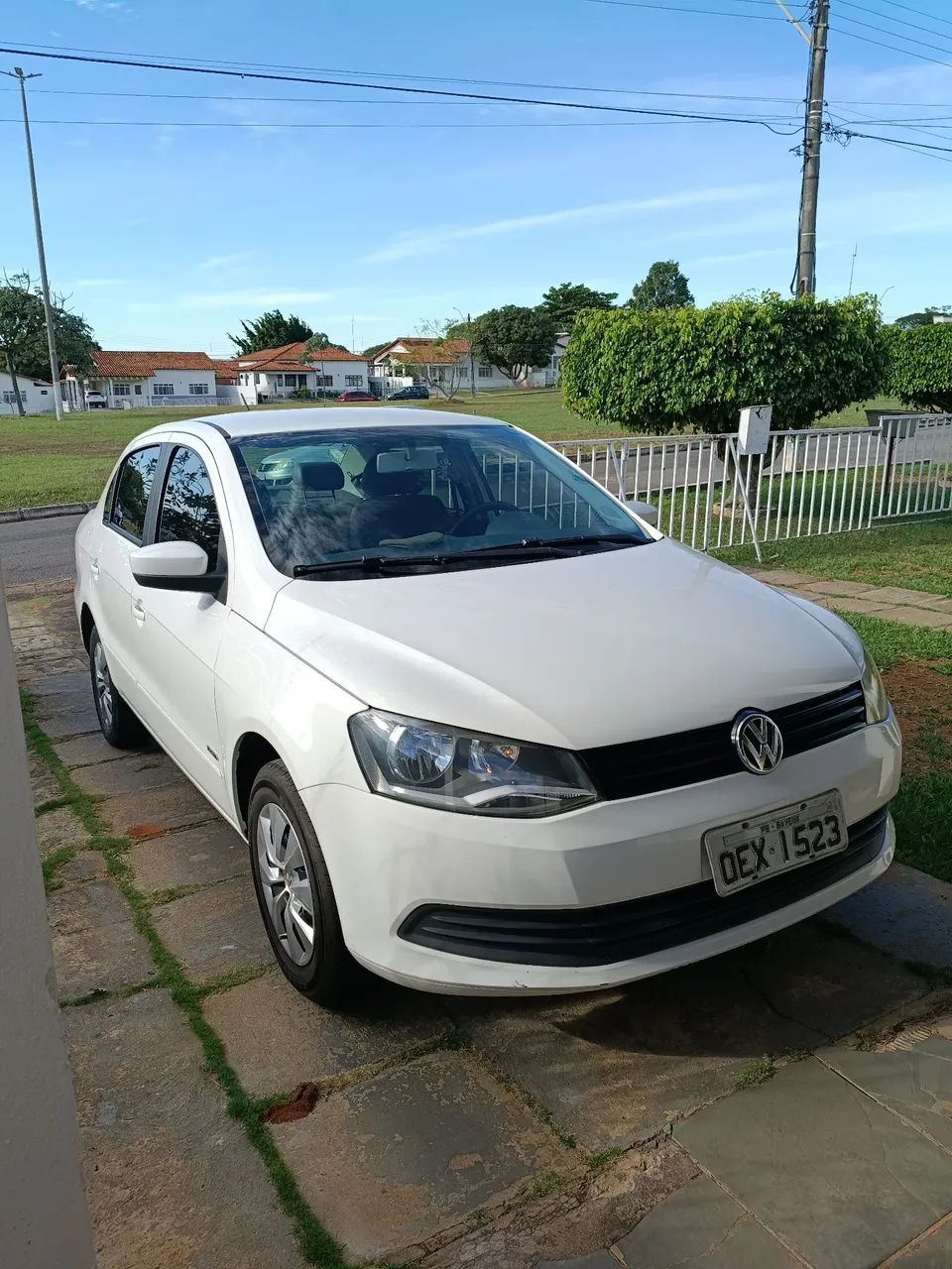Volkswagen Voyage VOYAGE 1.0/1.0 City Mi Total Flex 8V 4p 2013