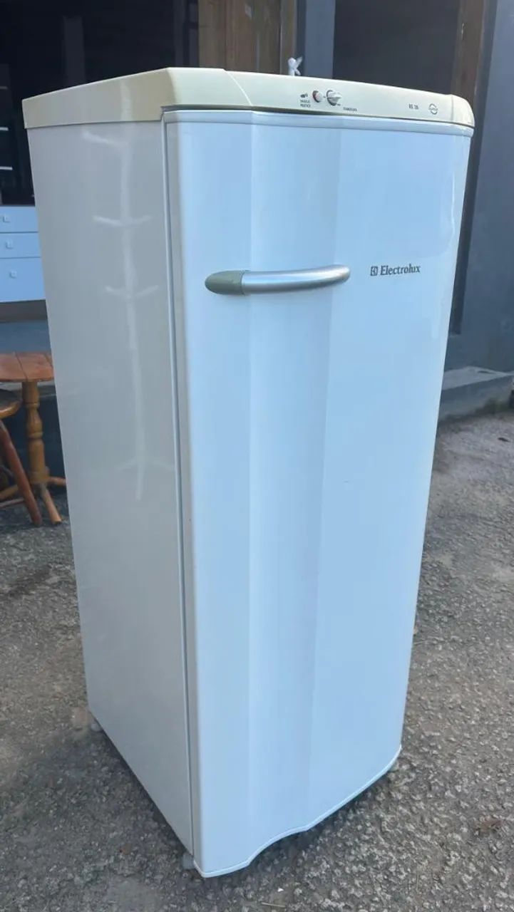 Geladeira Electrolux de uma porta 