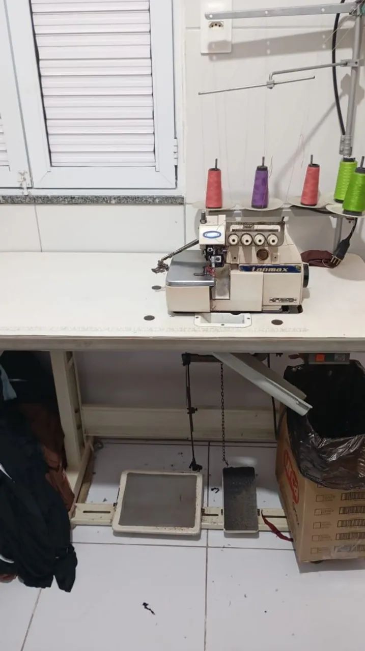 Máquina de costura interlock 