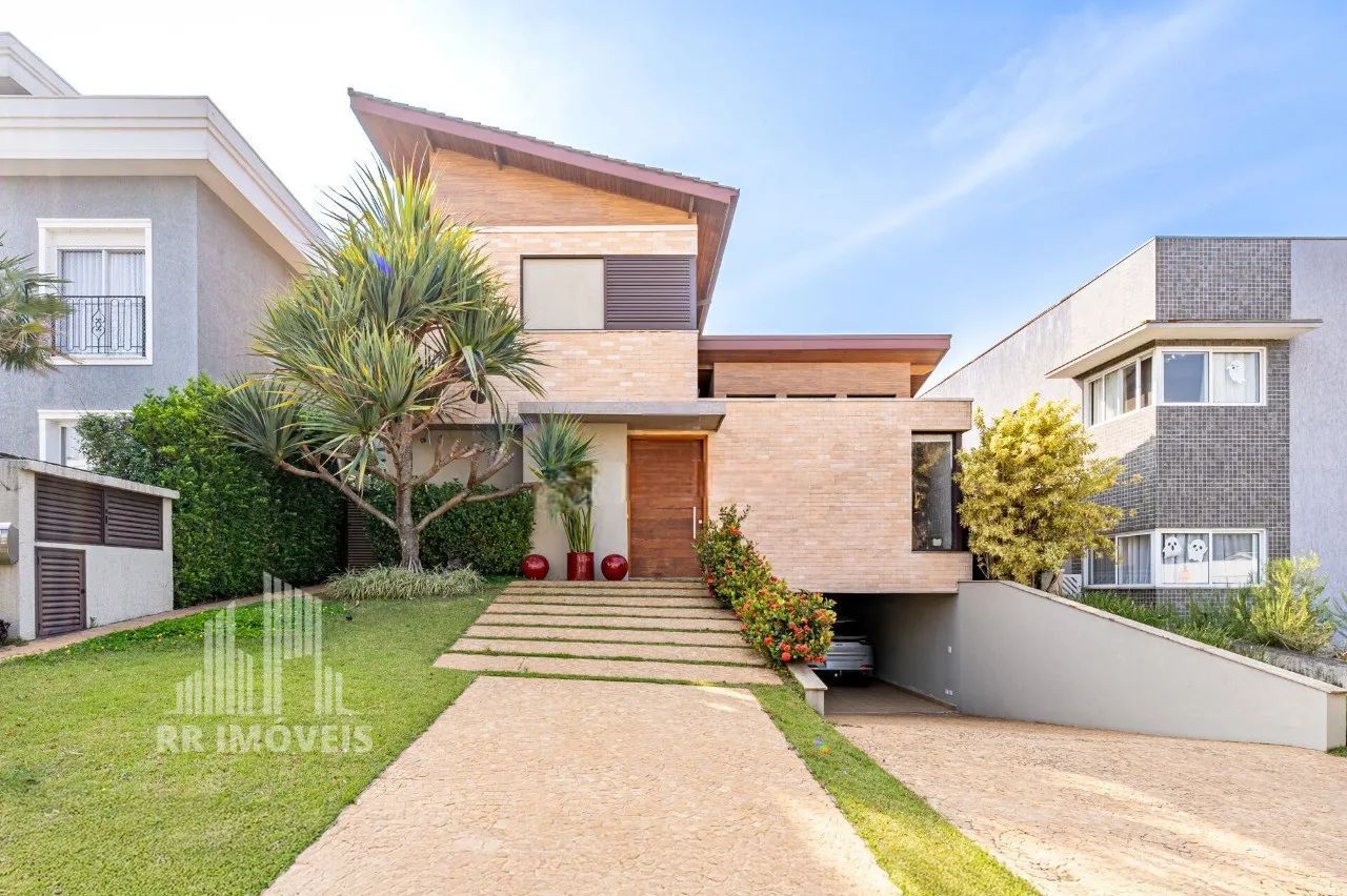 RR9110 Casa 380m² CONDOMÍNIO TAMBORÉ 11 - OPORTUNIDADE - 3 Suítes 4 Vagas - Santana de Par