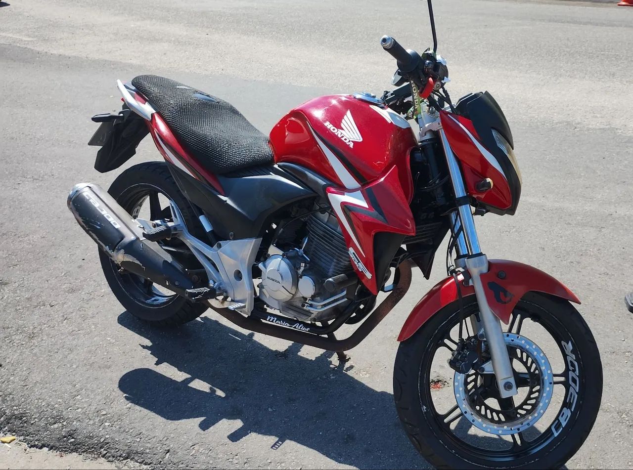 CBR 300R Ano 2011