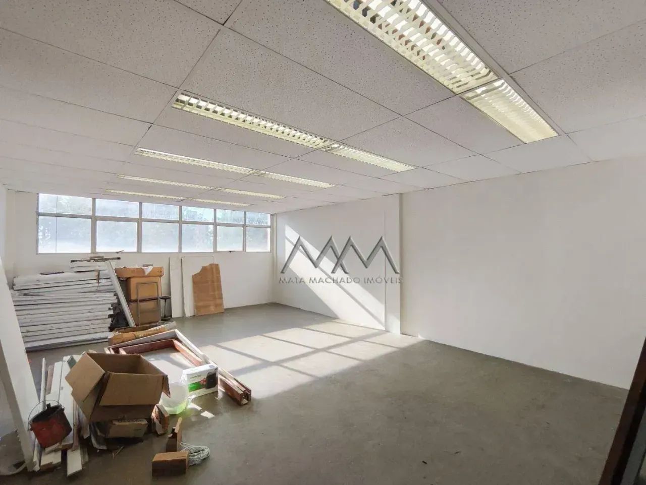 Sala para locação no Vila da Serra