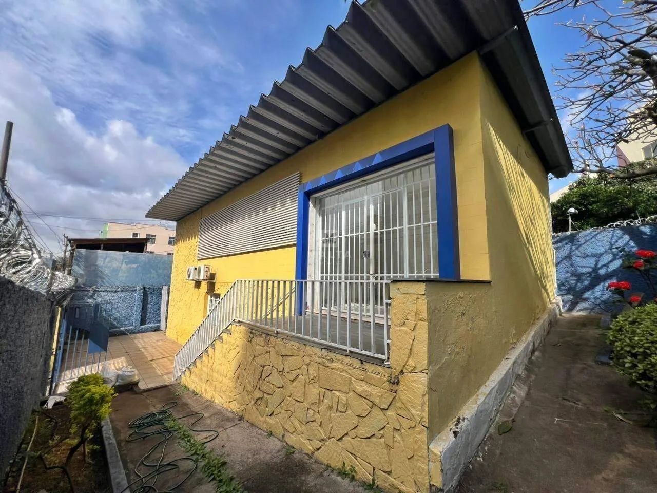 Casa comercial com 247m², 04 quartos e 05 vagas - Foto 2