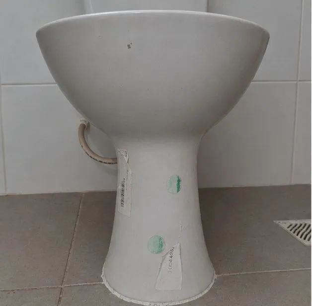 Vaso sanitário da deca com caixa aclopada sem uso - Foto 4