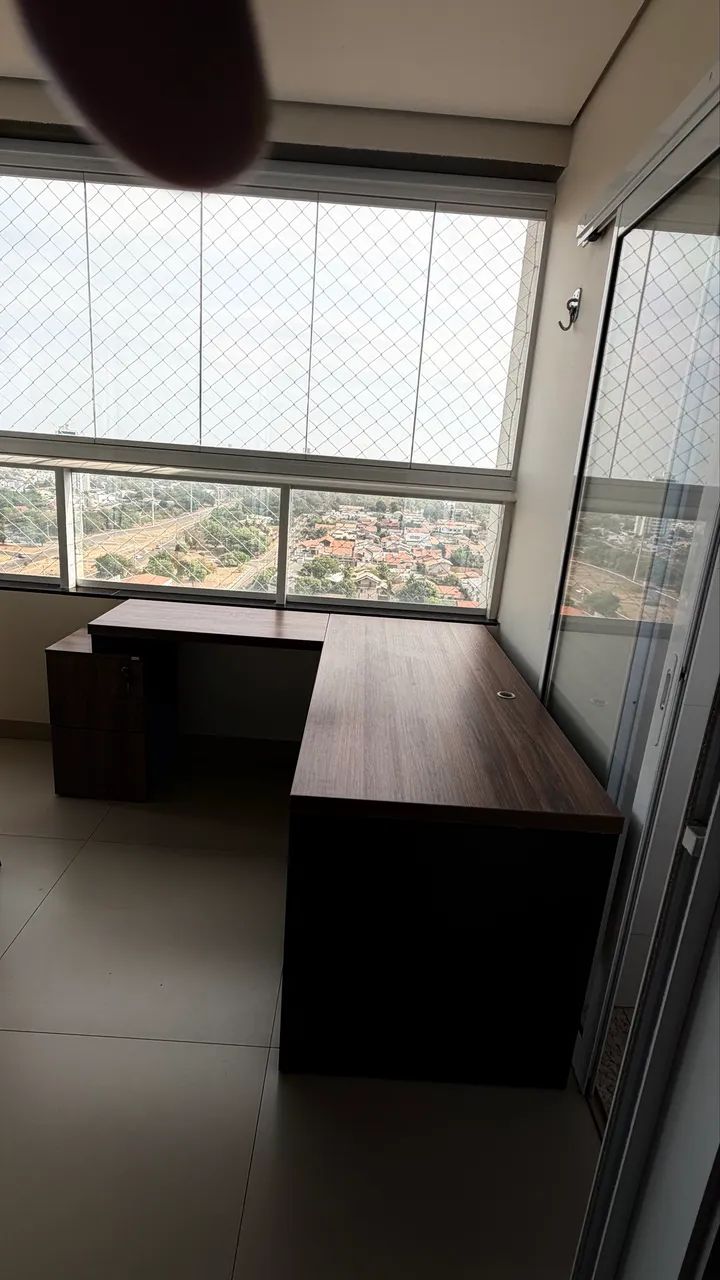 Mesa de escritório em L com gaveteiro - Foto 5