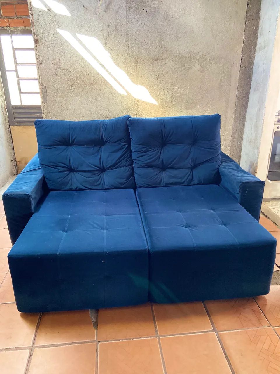 Sofá retrátil azul 