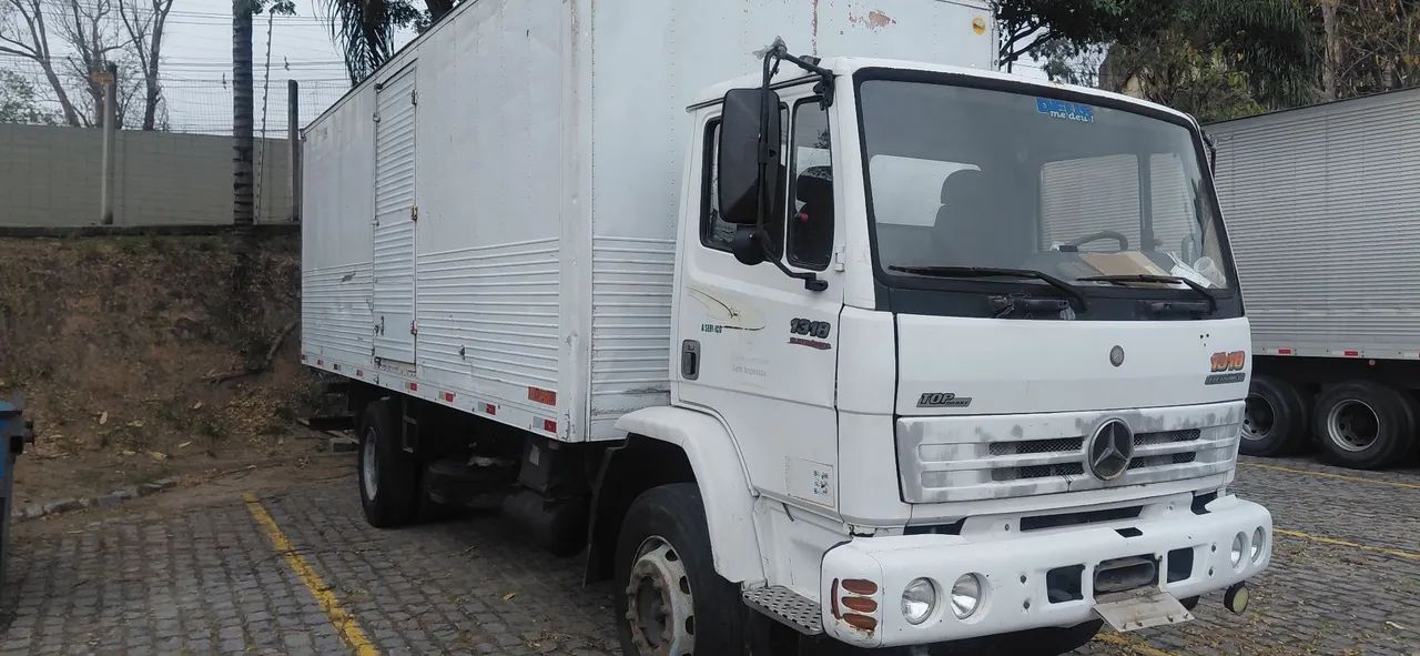 Caminhão 1318