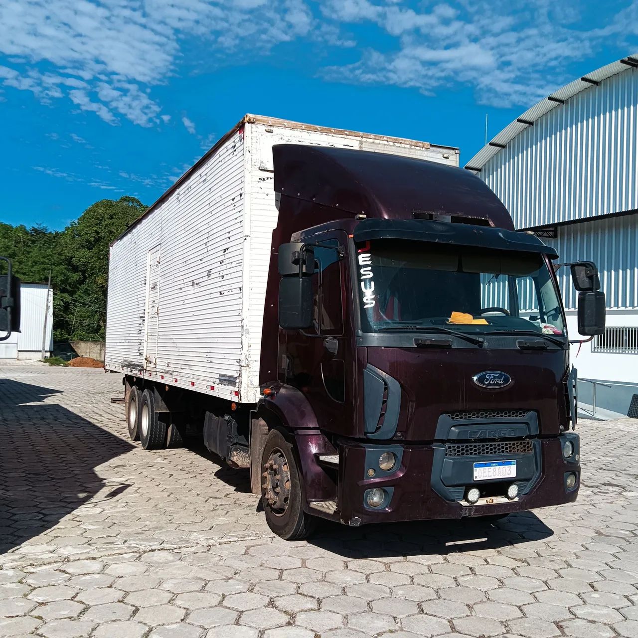 Vendo este lindo caminhão Ford Cargo 2429,ano 2013 Baú com 10m de comprimento , 18 palates - Foto 12