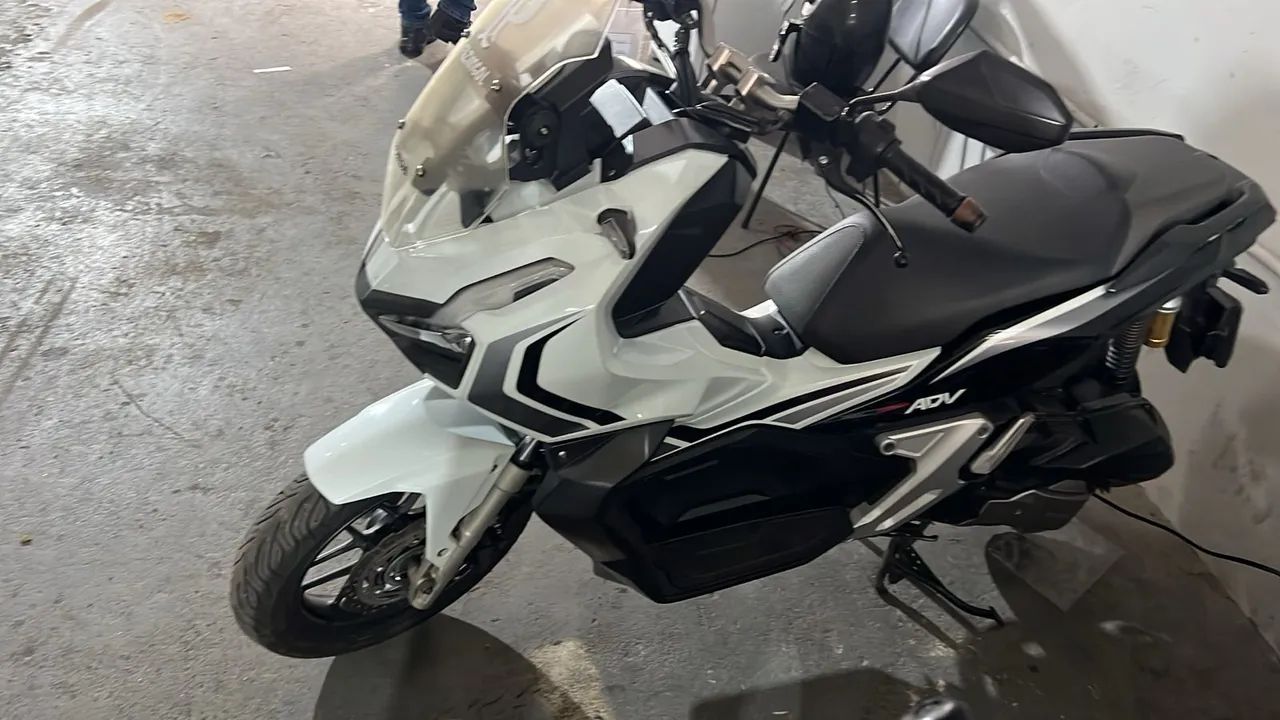 ADV 150 2021/21 muito nova 