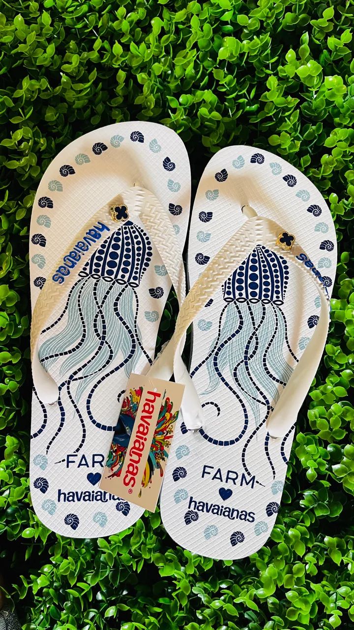 Havaianas com pingente  - Foto 3