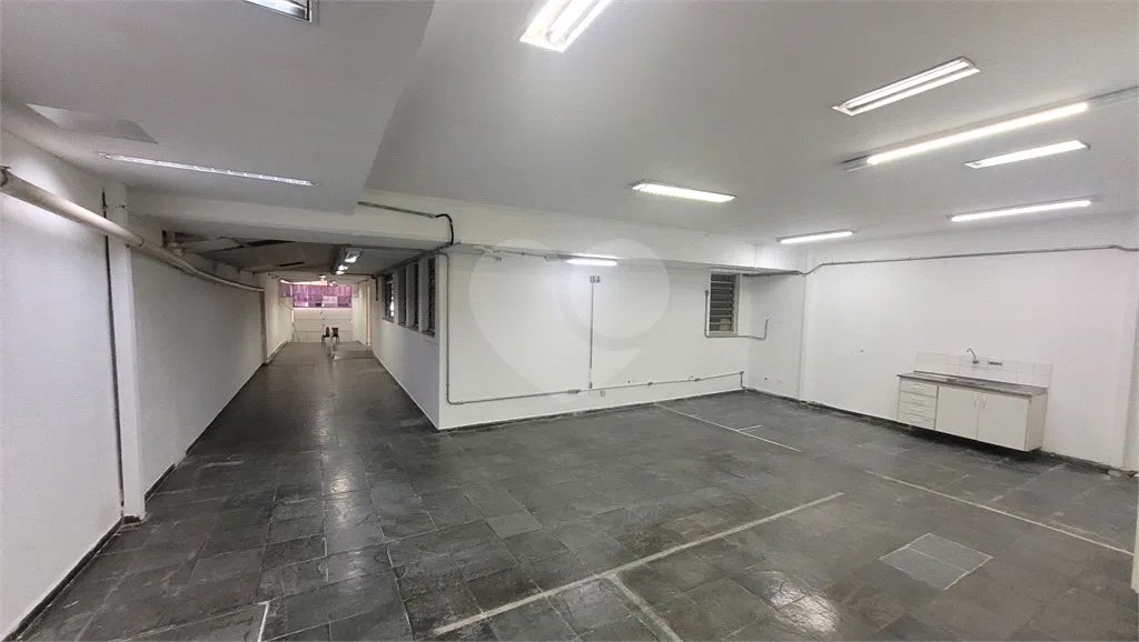 Sobrado com 14 quartos para locação em Vila clementino - SP
