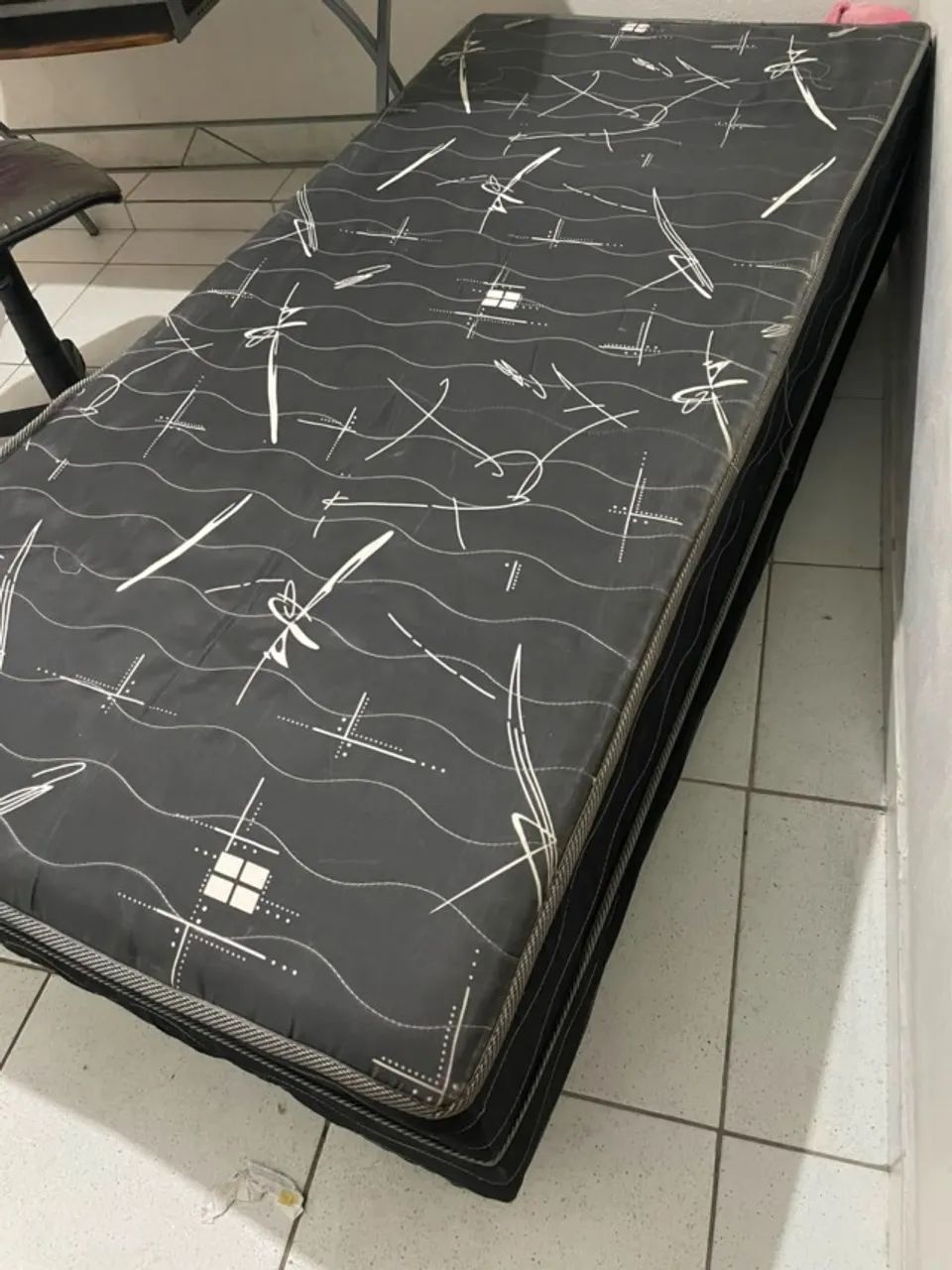 Cama de solteiro seminova - Foto 2