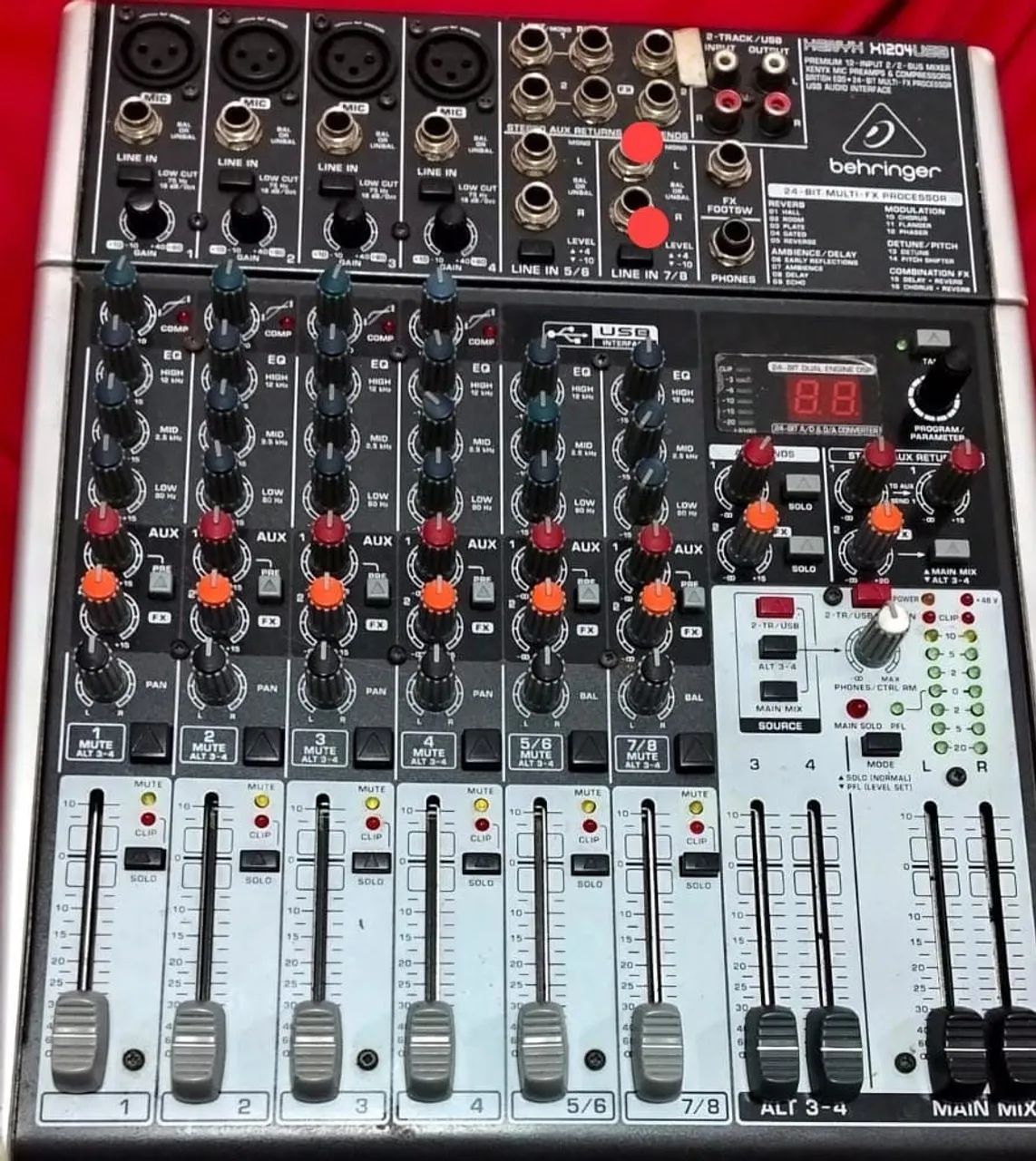 Mesa behringer