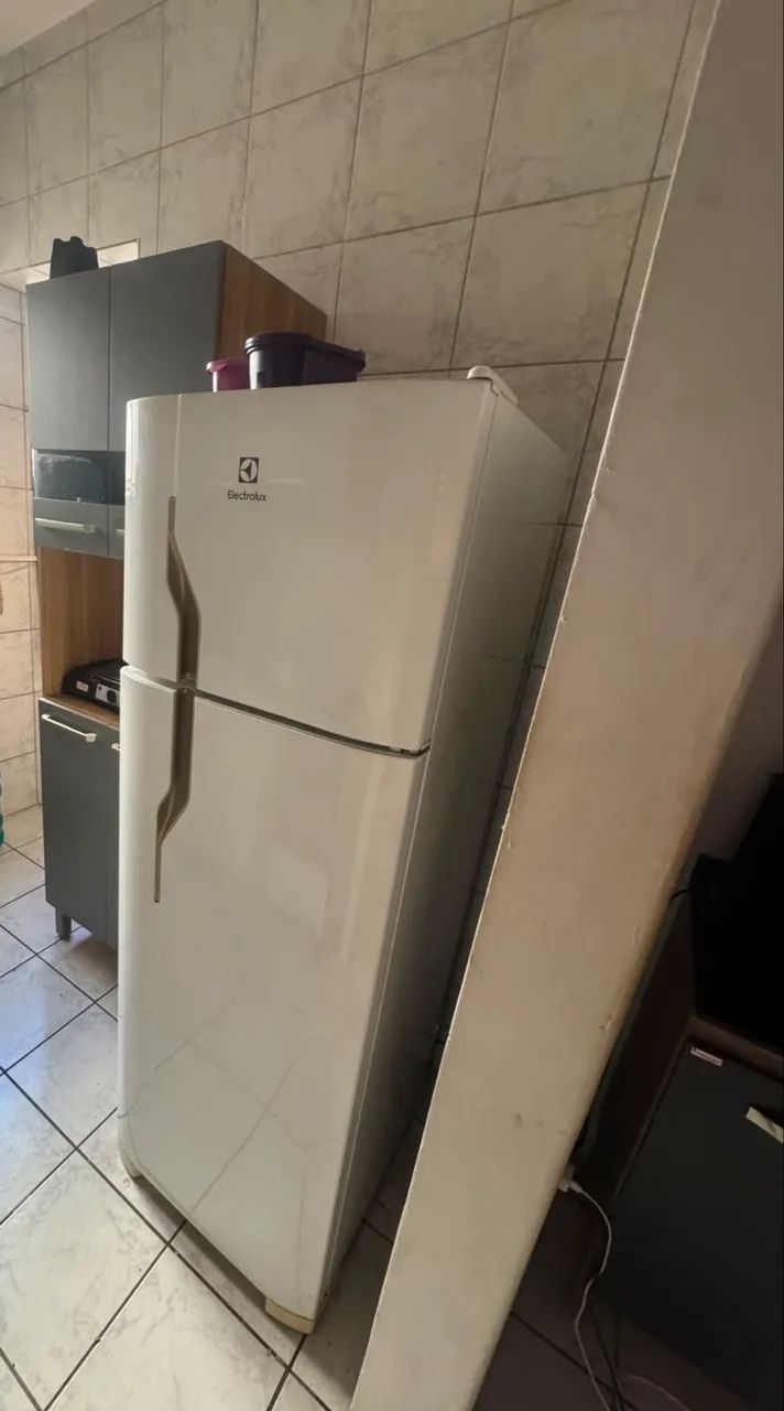 Geladeira eletrolux em perfeito funcionamento 