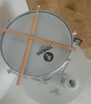 Repinique 11polegadas de alumínio para pagode/samba - completo com baquetas e acessórios - Foto 4