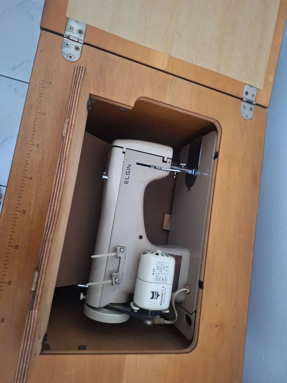 Máquina de costura Elgin - Foto 4