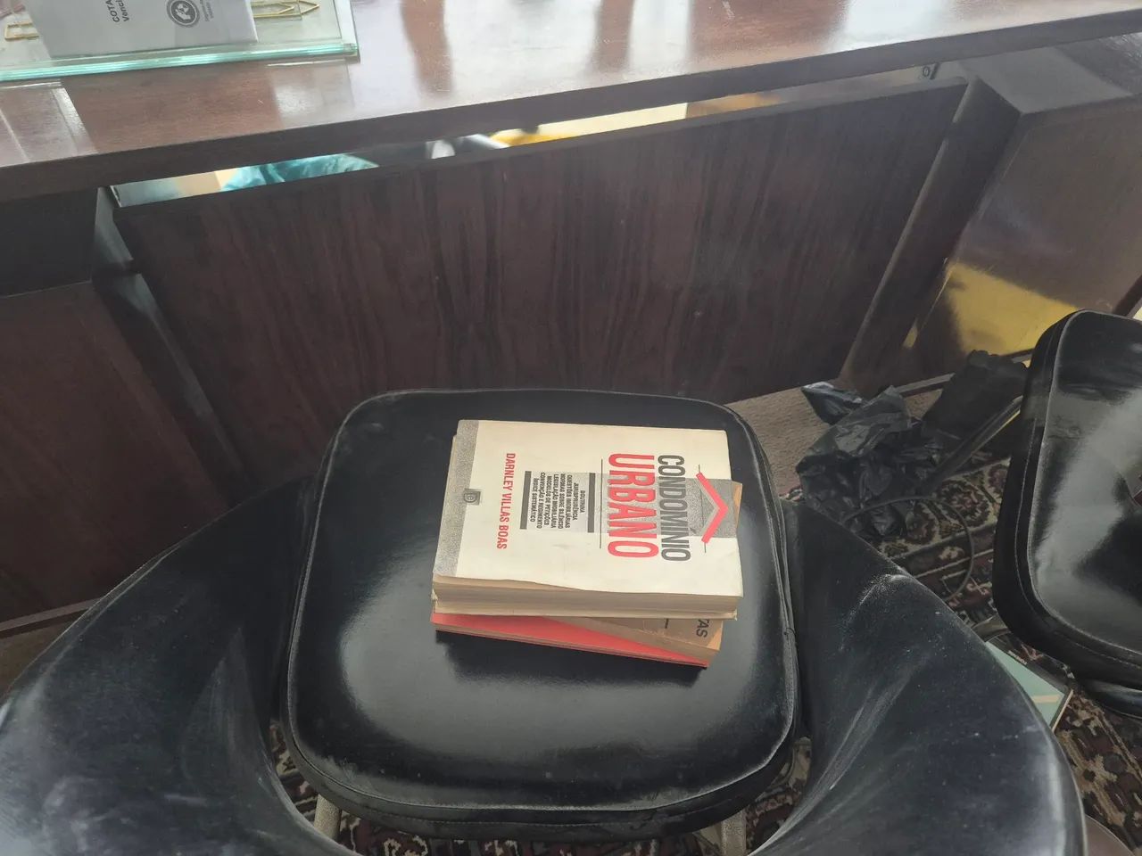 Livros e Códigos de Direito 