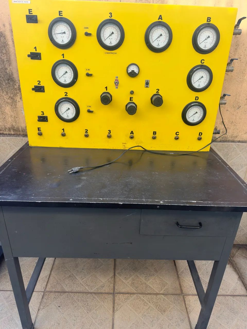 Vendo bancada de teste válvulas e freio - Foto 2