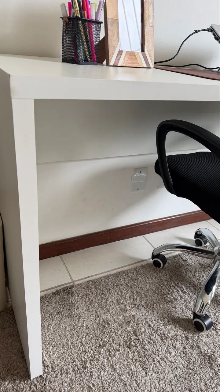 Mesa/Bancada com cadeira de escritório  - Foto 3