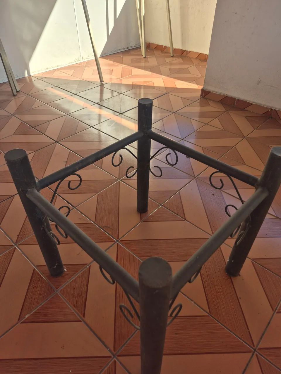 Suporte de mesa em ferro  - Foto 3