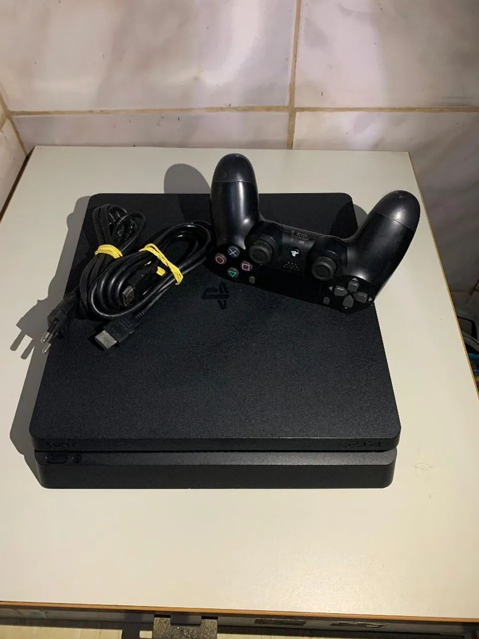 Play 4 Slim - 1 TB - Foto 3