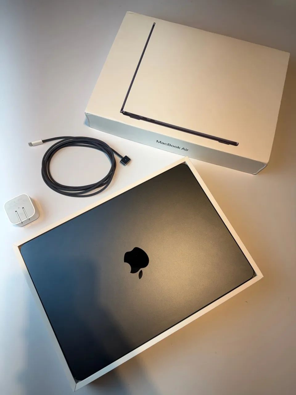 MacBook Air M2 - Estado de Novo