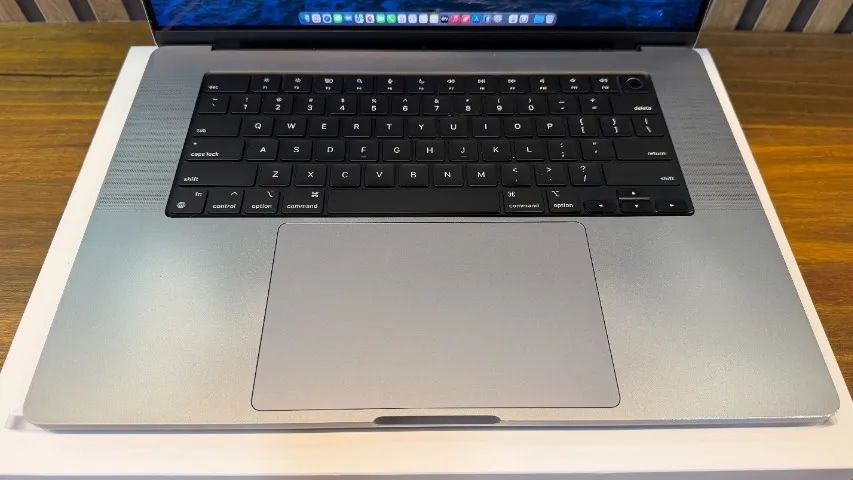 MacBook PRO A2485 16.2 Pol M1 PRO 16 / 512 Bateria 98% CPU 10 core GPU 16 core - Foto 3