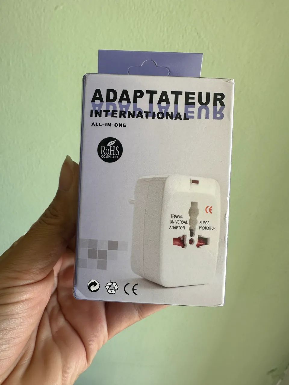 Adaptador de tomada universal 