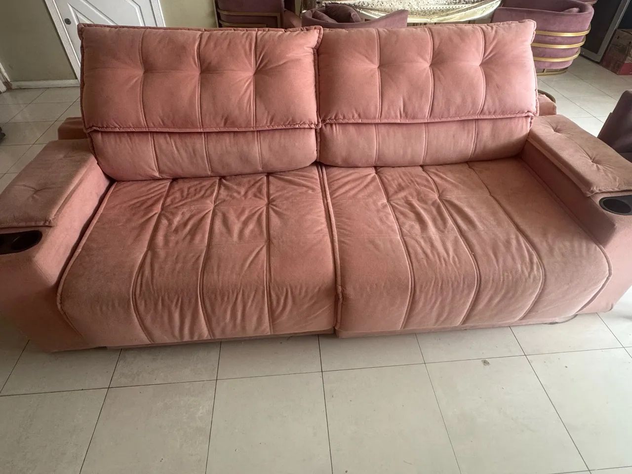 Vendo sofa retratil rosa - Foto 2