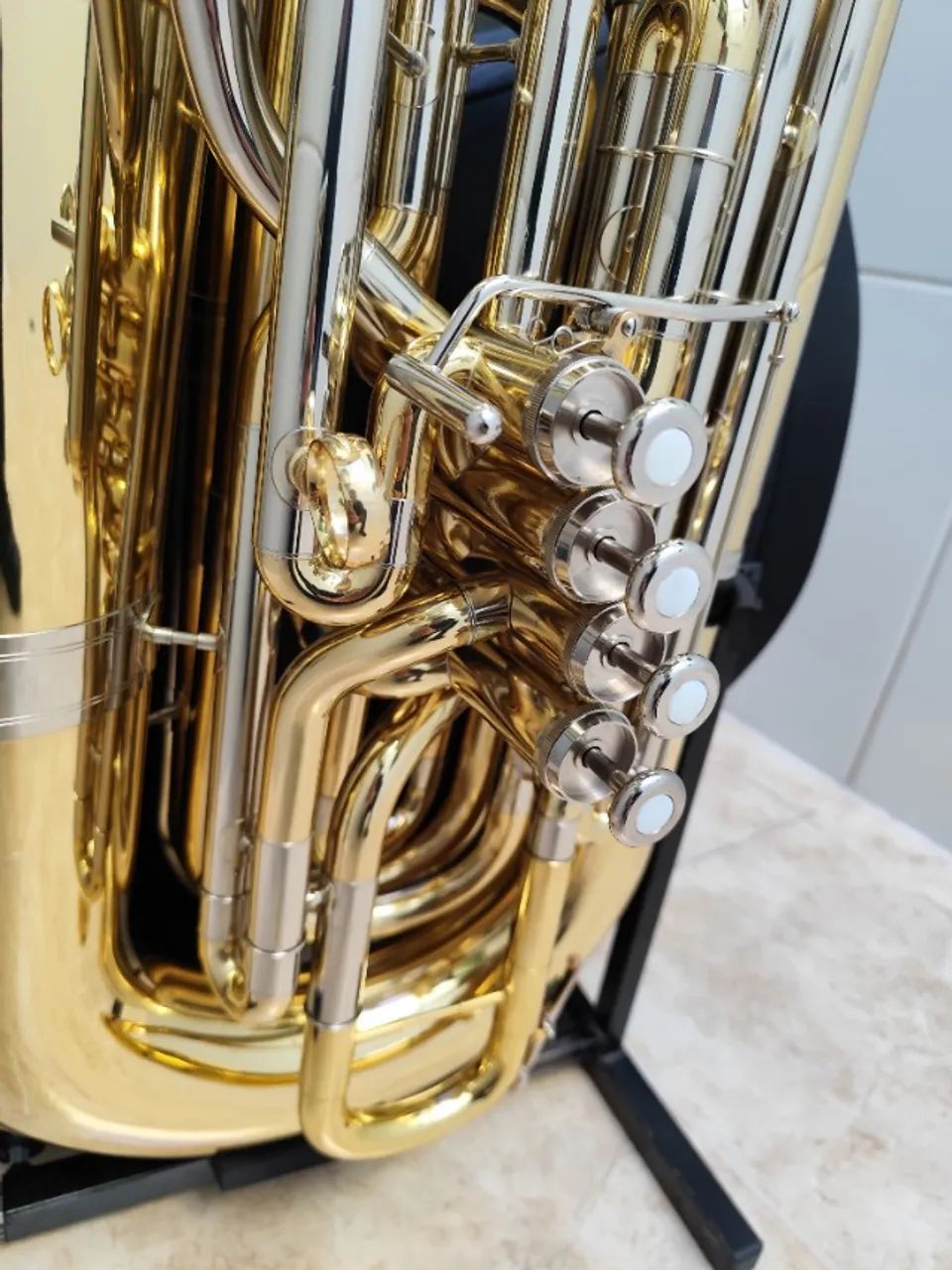 Tuba 5/4 Tokai TB-600L 4 Pistos e 1 Rotor Sib - Laqueada -Nova -Troco- Parcelo - Foto 4