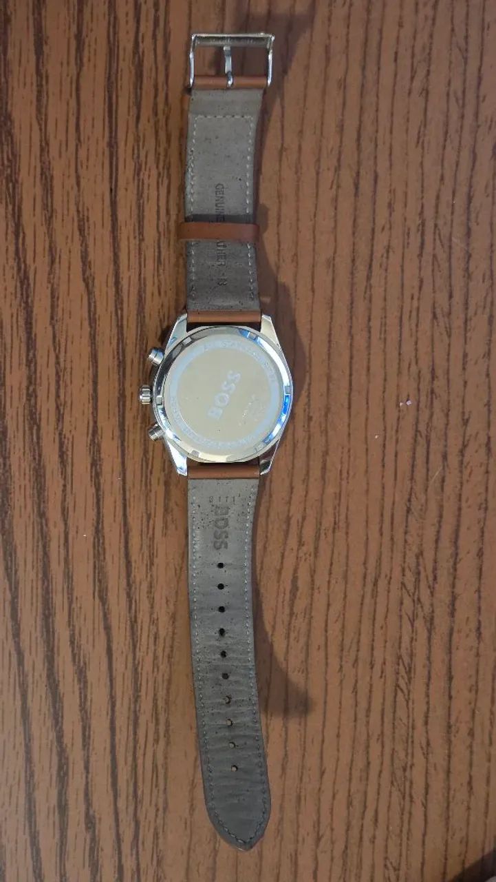 Relógio Hugo Boss com pulseira caramelo  - Foto 3