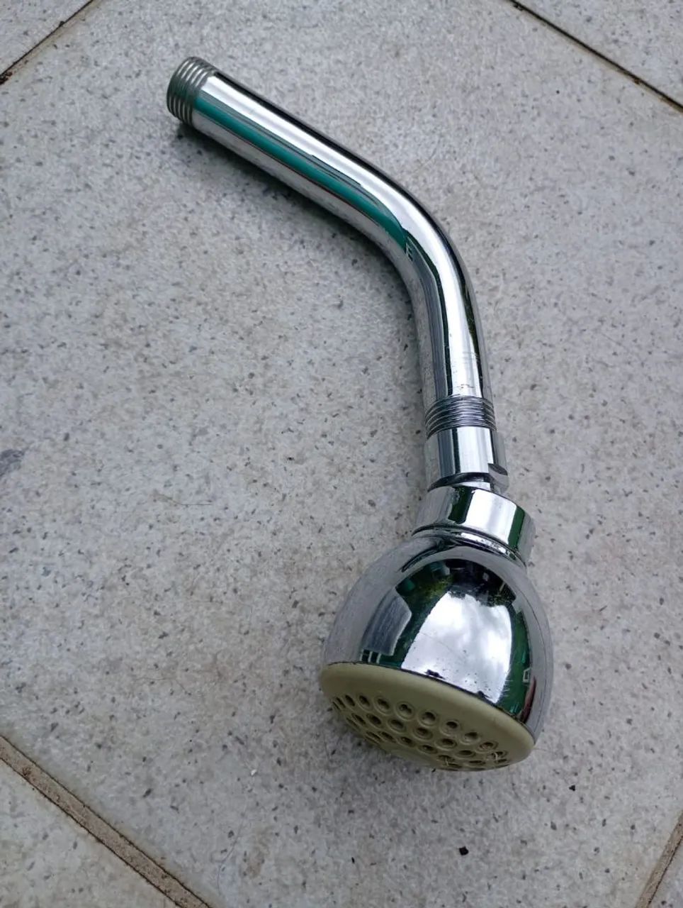 Ducha de parede cromada 