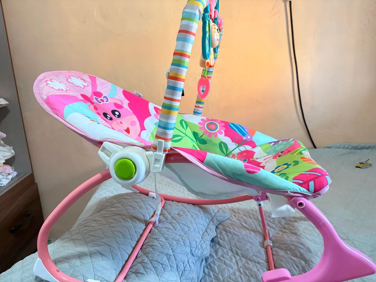 Vendo cadeirinha musical infantil  - Foto 4