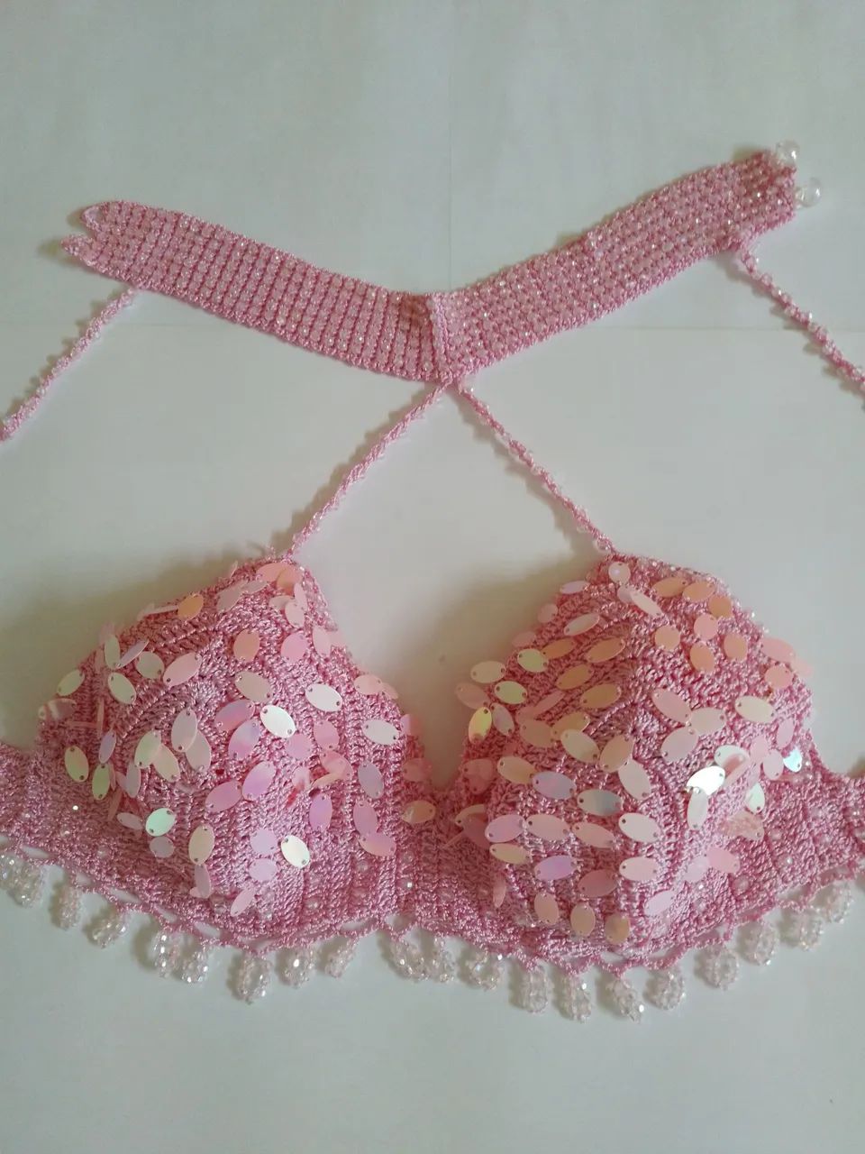 Lindo top de crochet e pedrinhas
