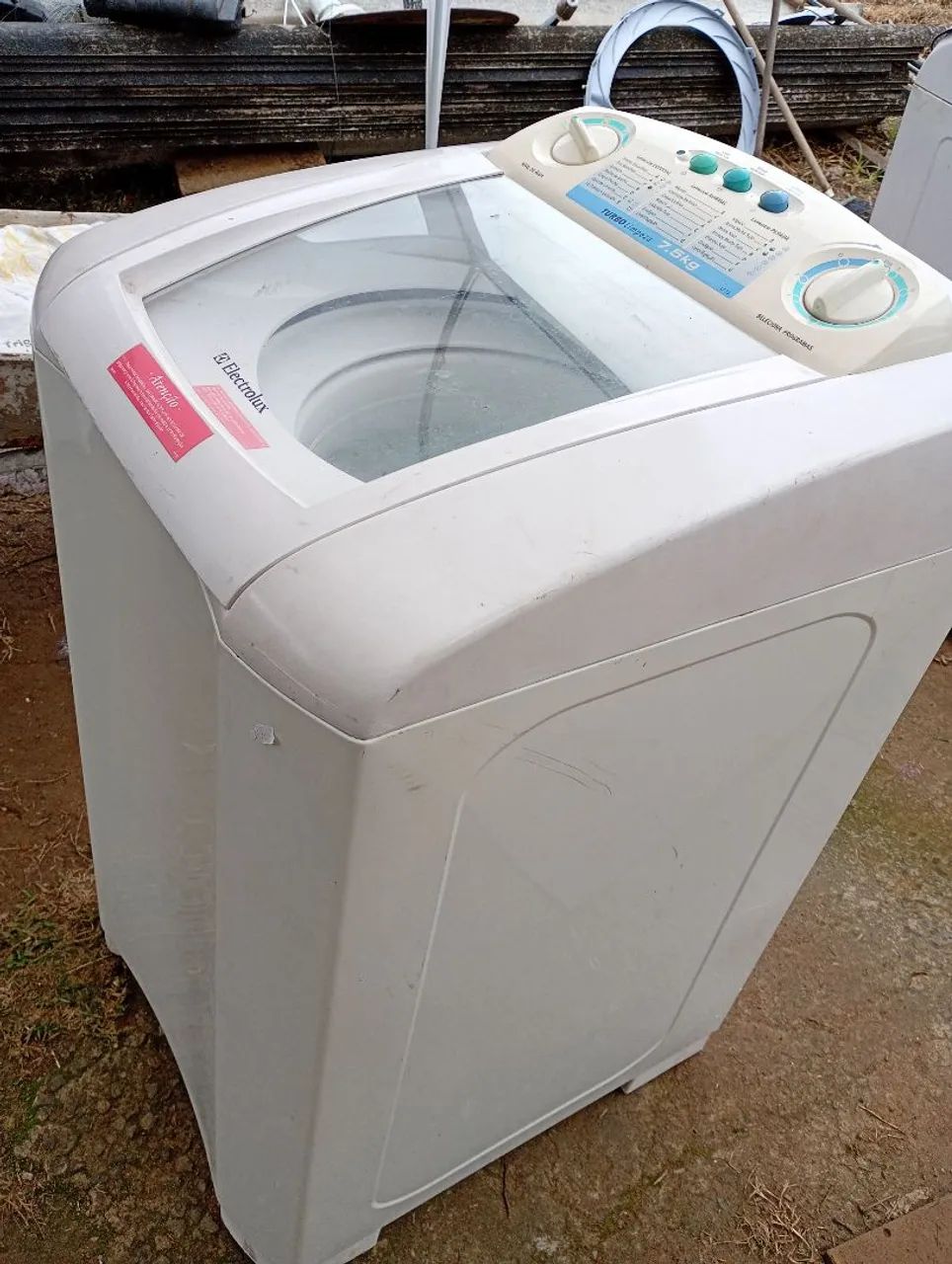 Máquina de lavar roupa Eletrolux 