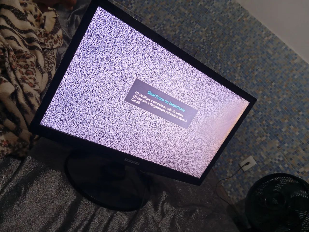 Tv Samsung 24 polegadas barato sair logo  - Foto 4