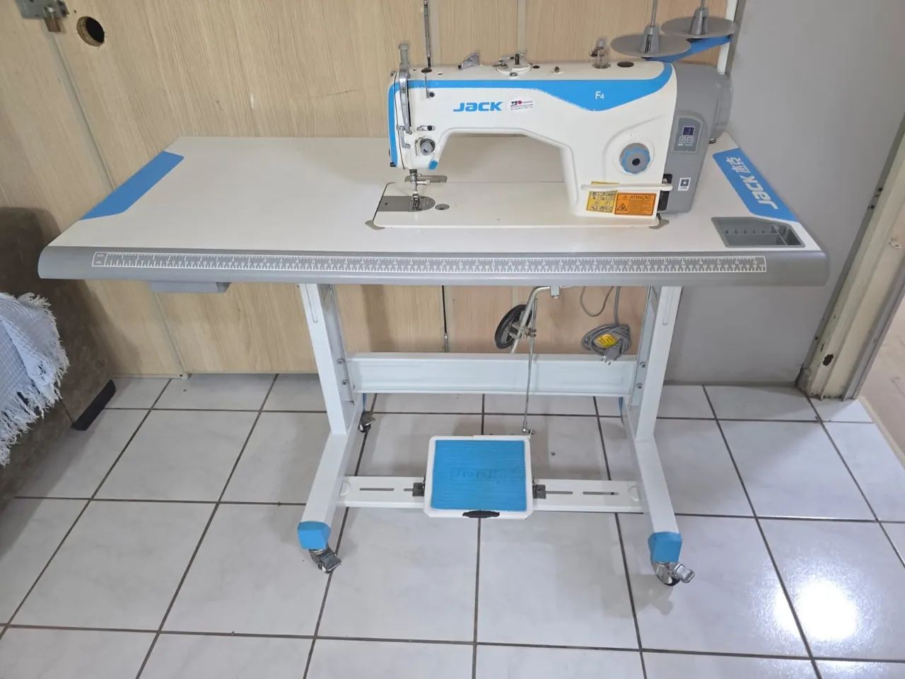 Máquina de costura  - Foto 4