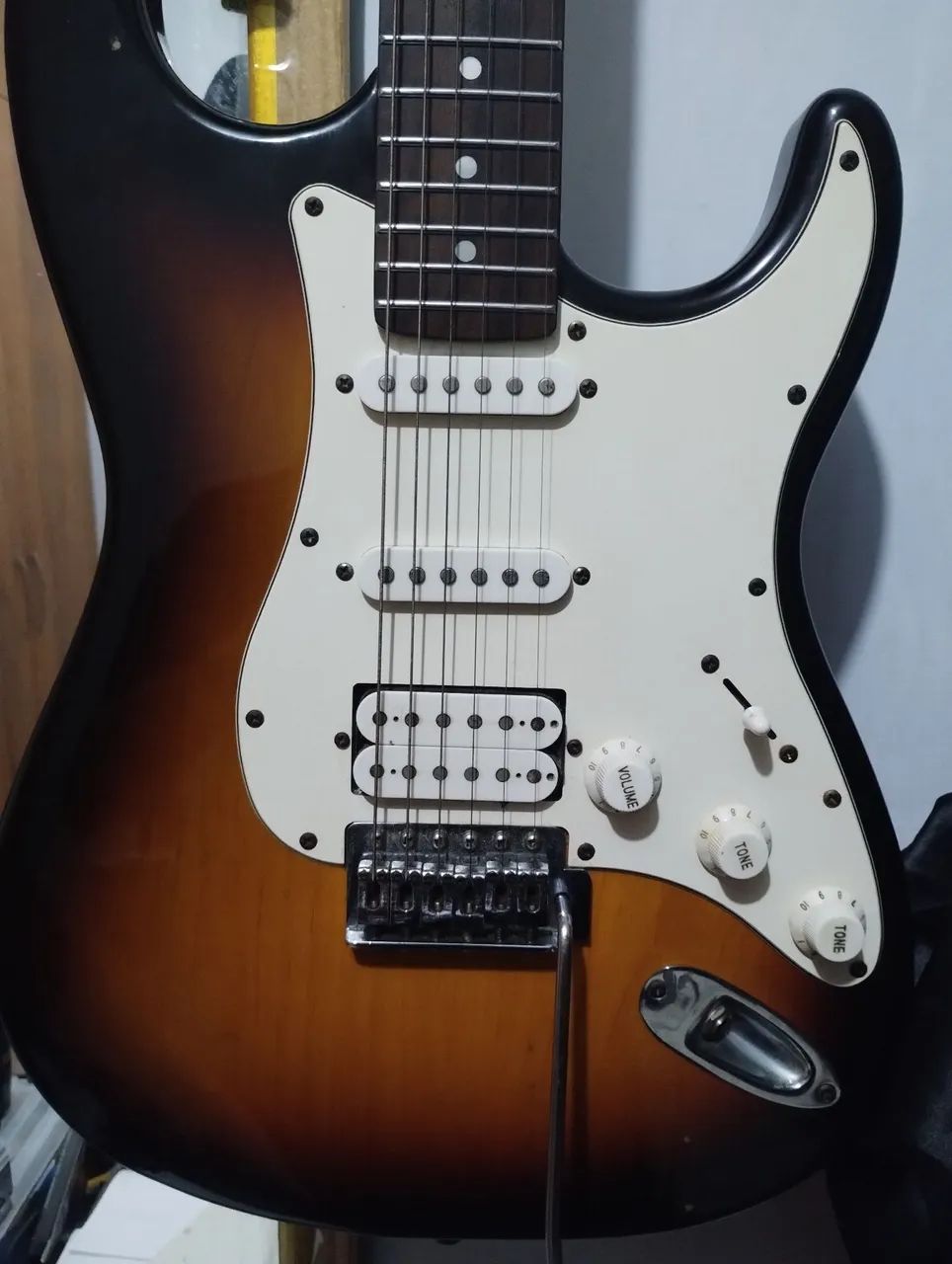 Guitarra stratocaster Eagle HSS - Foto 2