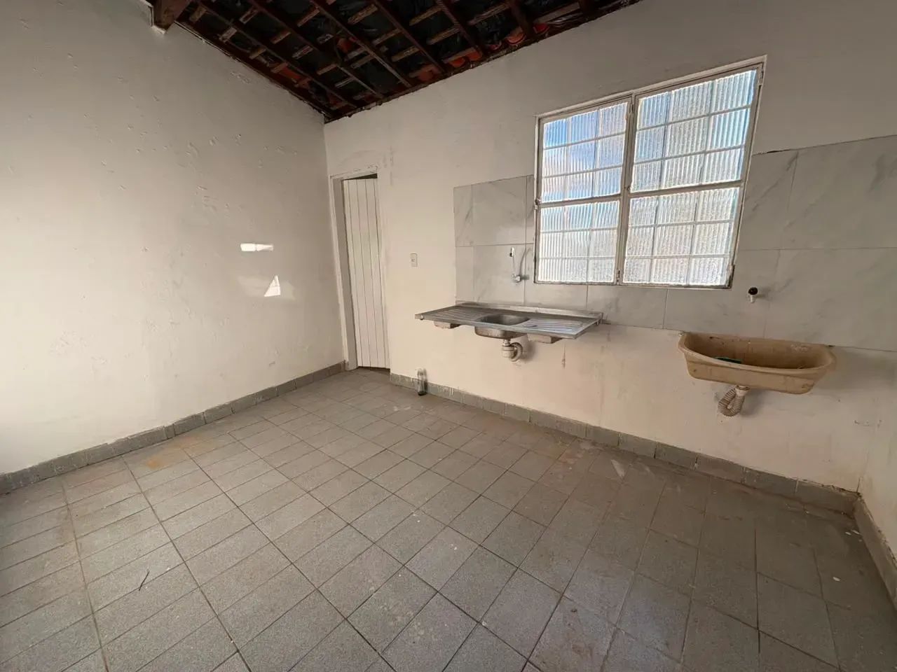 CASA PRIMEIRO ANDAR 2/4 QUARTOS - POÇO - Foto 3