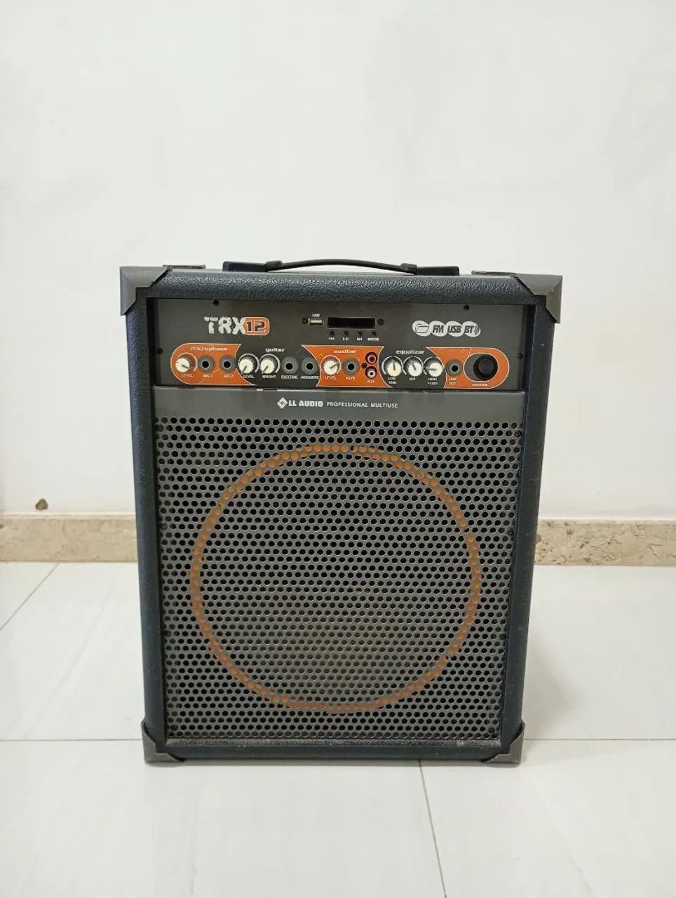 Caixa de som LL Áudio trx 12 Bluetooth auto falante de 12 polegadas...