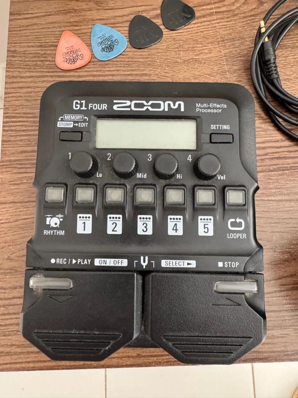 Pedaleira zoom g1 four - Instrumentos musicais - São Francisco